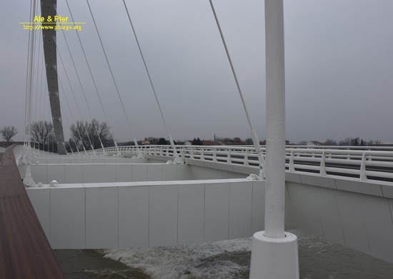 Nuovo ponte Meier (arch. Richard Meier)
