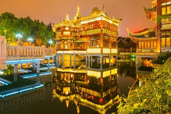Giardini di Yuyuan Shanghai upslim - Shutterstock upslim