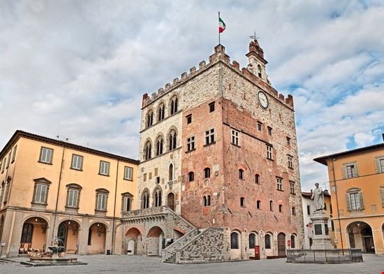  Prato ermess - Shutterstock ermess