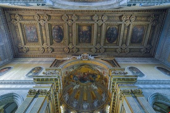 Duomo di San Gennaro Napoli Cristian Puscasu / Shutterstock.com Cristian Puscasu / Shutterstock.com
