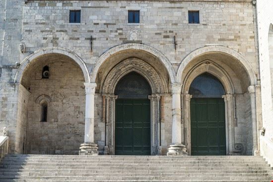 Duomo di San Leopardo Osimo Claudio Giovanni Colombo - Shutterstock Claudio Giovanni Colombo