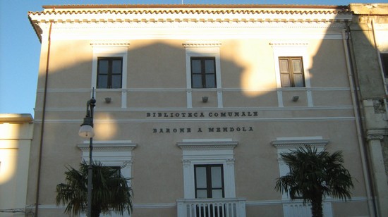 Biblioteca Comunale Barone Antonio Mendola