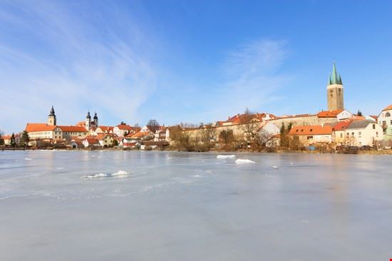  Telc balounm - Shutterstock balounm