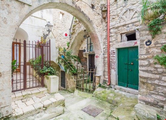  Vico del Gargano Stefval / Shutterstock, Inc. Stefval / Shutterstock, Inc.