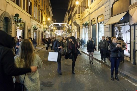 Via Condotti Roma Polifoto / Shutterstock, Inc. Polifoto / Shutterstock, Inc.