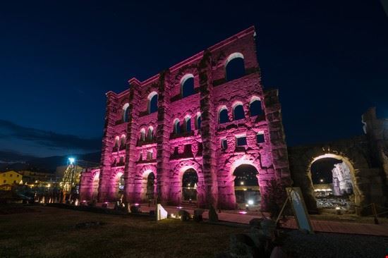Roman theatre Aosta gab90 - Shutterstock gab90