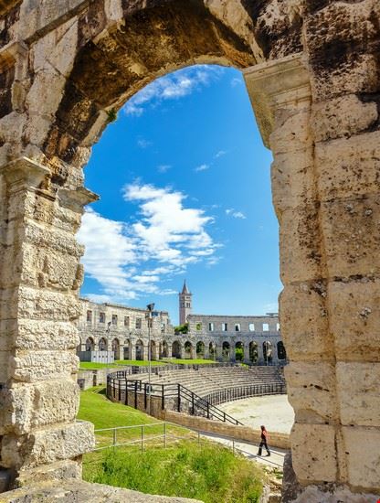  Pula Littleaom - Shutterstock Littleaom