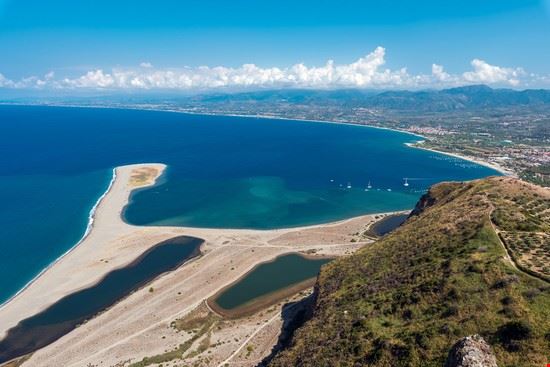 Riserva naturale Orientata laghetti di Marinello Patti elxeneize - Shutterstock elxeneize