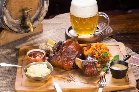  Aachen Alexander Khardin @Shutterstock.com  - Alexander Khardin @Shutterstock.com  Alexander Khardin @Shutterstock.com 