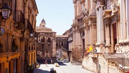 catania via crociferi
