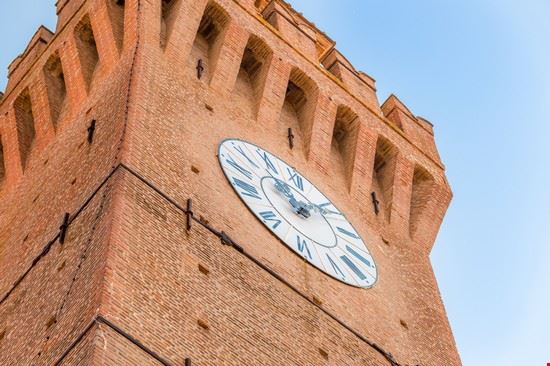 Centro Storico Castel San Pietro Terme GoneWithTheWind - Shutterstock GoneWithTheWind