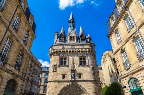Cailhau Door Bordeaux S-F - Shutterstock S-F