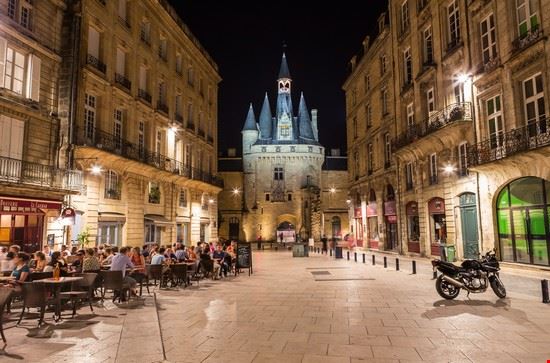 Cailhau Door Bordeaux maziarz / Shutterstock, Inc. maziarz / Shutterstock, Inc.
