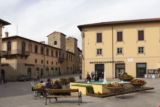  Sansepolcro Sergei Afanasev / Shutterstock, Inc. Sergei Afanasev / Shutterstock, Inc.