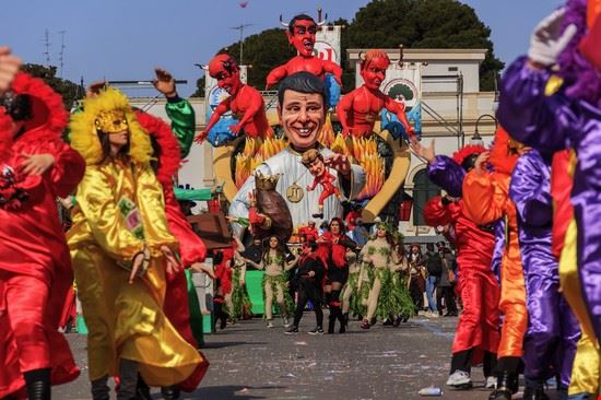 Carnevale Carnevale vololibero / Shutterstock, Inc. vololibero / Shutterstock, Inc.