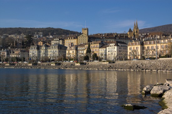 Neuchatel e il lago