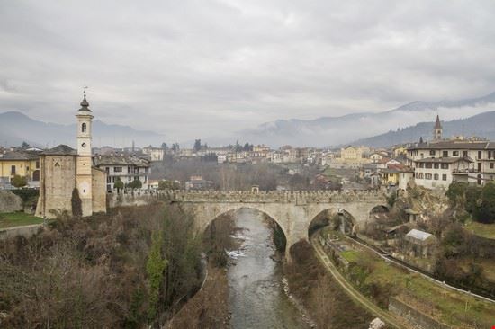 Ponte del diavolo Dronero giuseppe carbone - Shutterstock giuseppe carbone