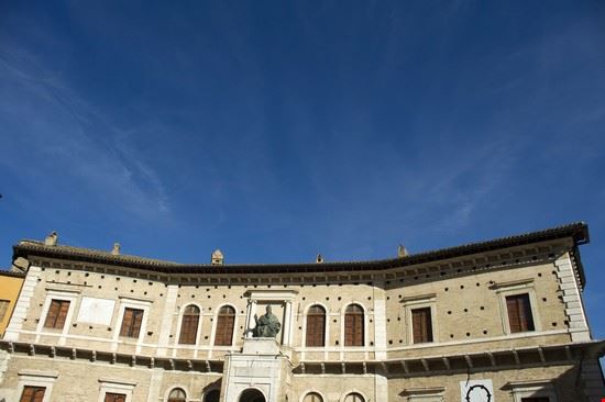  Fermo Fotografiche - Shutterstock Fotografiche