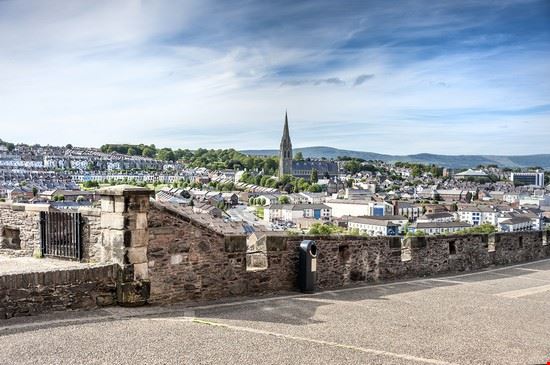 Derry Rolf G Wackenberg / Shutterstock.com Rolf G Wackenberg / Shutterstock.com