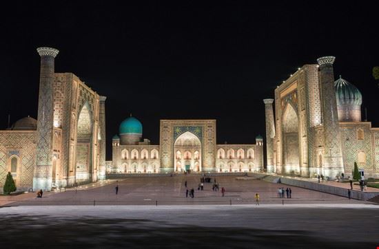 Piazza Registan Piazza Registan Yulia_B - Shutterstock Yulia_B