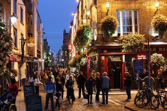 Temple Bar Dublin Tilman Ehrcke / Shutterstock.com Tilman Ehrcke / Shutterstock.com