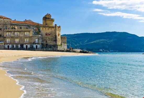  Castellabate Shutterstock 