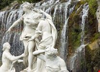 Gruppo di marmo di Diana e di Atteone nel giardino della Reggia