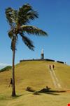 Collina con monumento a Cristo