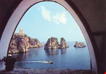 Scopello, I Faraglioni