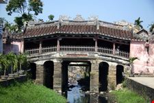 hoi an japanese bridge