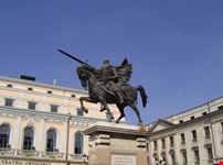 burgos the cid warrior statue