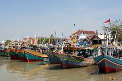 surabaya traditional fish boat