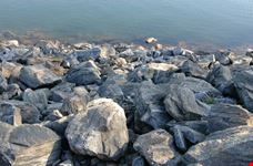 Rocks at Buford Dam