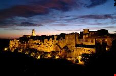 Pitigliano .Notturno incanto