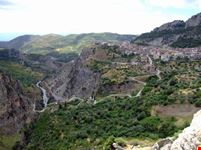 civita e il torrente Raganello