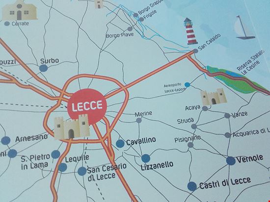 Acaya La Cittadella fortificata del Rinascimento....costruita dal barone e architetto militare Giovan Jacopo Dell'Acaya.Visitabile tutti i giorni  