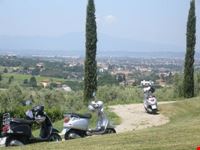 Vespa e paesaggio