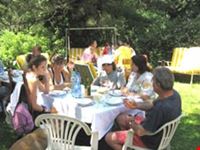 Merenda nel giardino