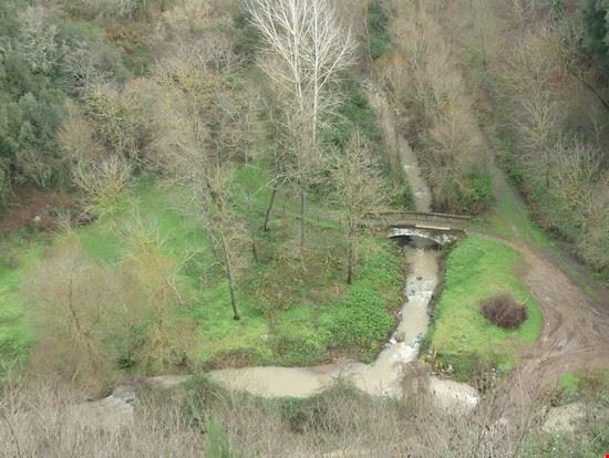 Il paese che sembra sgretolarsi Sorano LAVINIA BERTI LAVINIA BERTI