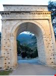Arco di Augusto 