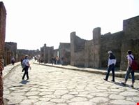 La monumentale Via dell'Abbondanza