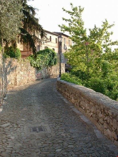 Trekking Urbano tra le antiche rue - Marco Sebastiani - Marco Sebastiani