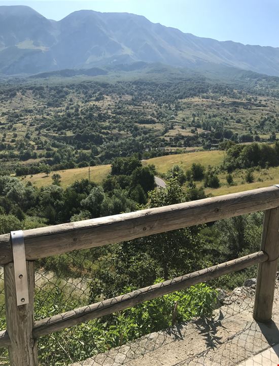 Roccacaramanico  Veduta dalla piazza   