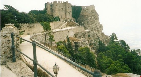  torrione del castello di Venere,passeggiata cristina Giordano cristina Giordano