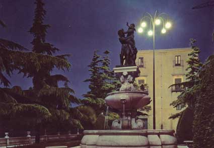 Fontana Ratto di Prosperpina (notturno)