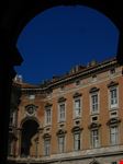 lo scorcio sulla facciata interna