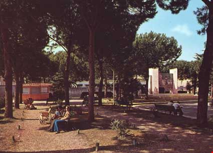  Fondi  