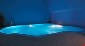 la piscina idromassaggio