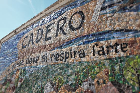 Mosaico Cadero Mosaico realizzato dagli studenti dell'Accademia delle Belle Arti di Brescia Santa Giulia. Accademia delle belle arti di Brescia Santa Giulia 