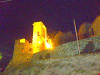 la porta e le mura di cinta